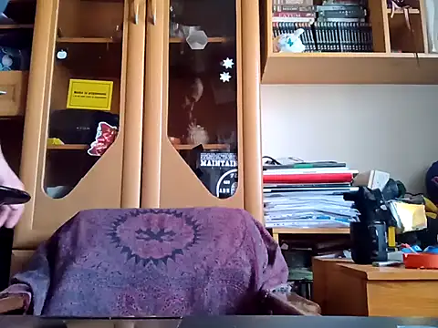 Snapshot of FireFox_Feel chatting on 5, 3, 2025 FireFox Feel online show from 5, 3, 2025