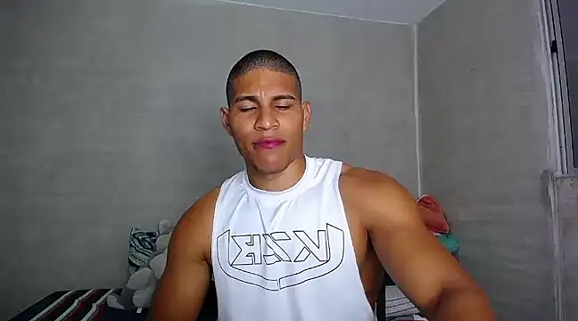 Snapshot of teddyfit19cm chatting on 4, 1, 2025 teddyfit19cm online show from 4, 1, 2025