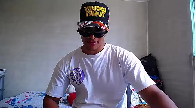 Snapshot of teddyfit19cm chatting on 5, 3, 2025 teddyfit19cm online show from 5, 3, 2025