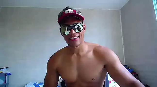 Snapshot of teddyfit19cm chatting on 13, 3, 2025 teddyfit19cm online show from 13, 3, 2025