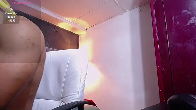 Snapshot of teddyfit19cm chatting on 3, 10, 2025 teddyfit19cm online show from 3, 10, 2025