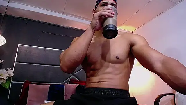 Snapshot of teddyfit19cm chatting on 11, 10, 2025 teddyfit19cm online show from 11, 10, 2025