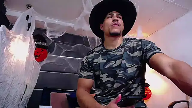 Snapshot of teddyfit19cm chatting on 31, 10, 2025 teddyfit19cm online show from 31, 10, 2025