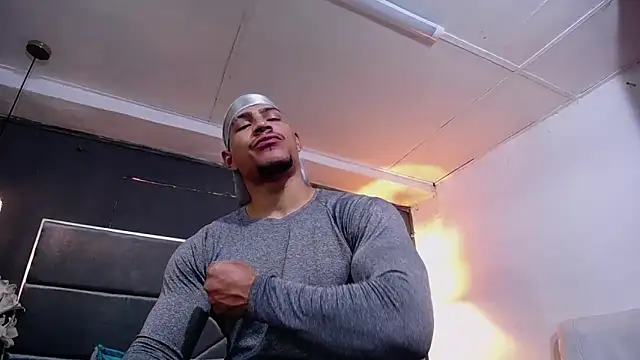 Snapshot of teddyfit19cm chatting on 5, 11, 2025 teddyfit19cm online show from 5, 11, 2025