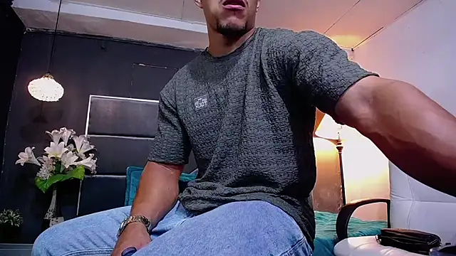 Snapshot of teddyfit19cm chatting on 24, 11, 2025 teddyfit19cm online show from 24, 11, 2025