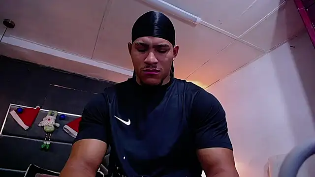 Snapshot of teddyfit19cm chatting on 18, 12, 2025 teddyfit19cm online show from 18, 12, 2025