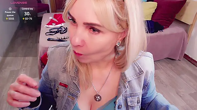  unique cam  online show from 6, 1, 2025