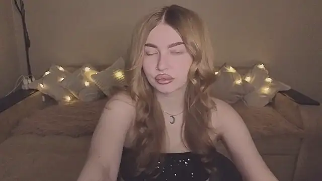 ViolettaLopez online show from 19, 11, 2025