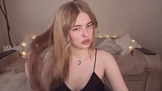 ViolettaLopez online show from 24, 6, 2026
