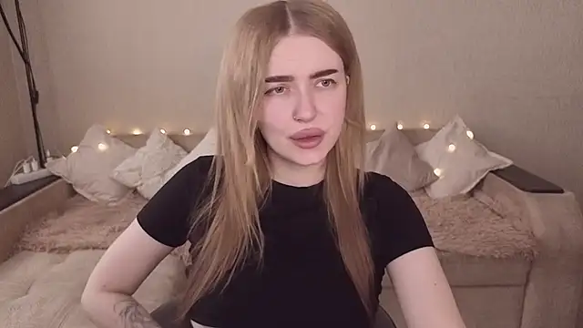 ViolettaLopez online show from 5, 7, 2026