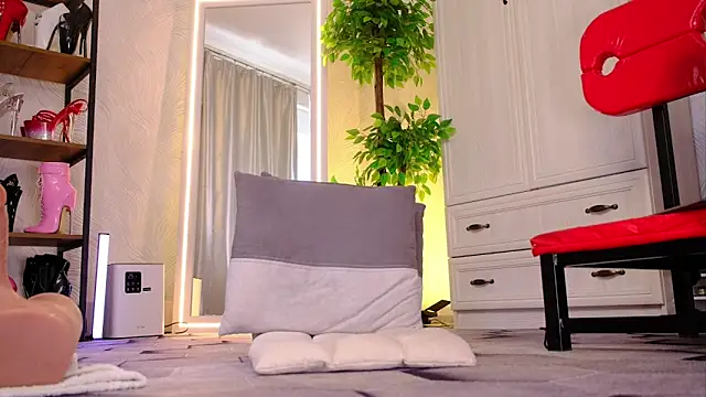 Angelalive online show from 29, 6, 2026