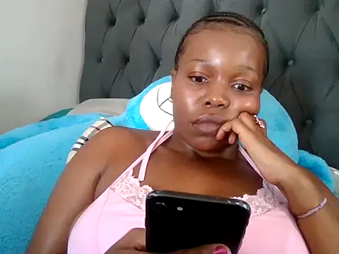 Snapshot of cherryontopy chatting on 19, 2, 2025 cherryontopy online show from 19, 2, 2025