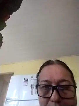 Snapshot of catdool chatting on 4, 3, 2025 catdool online show from 4, 3, 2025