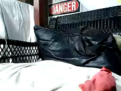 Snapshot of HungHawaiian808@xh chatting on 15, 12, 2025 HungHawaiian808xh online show from 15, 12, 2025