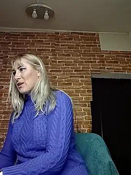 Snapshot of _Horny_milf_ chatting on 1, 3, 2025  Horny milf  online show from 1, 3, 2025