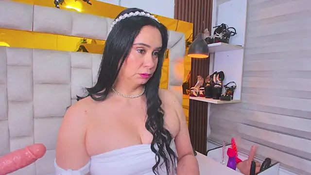 bigass monic online show from 6, 11, 2025