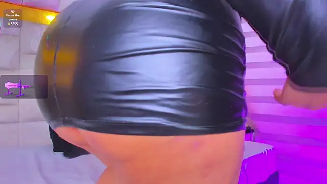 bigass monic online show from 12, 2, 2026