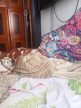 marindanielf online show from 10, 11, 2025