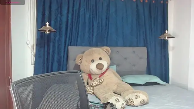 sarah lovesu online show from 22, 9, 2025