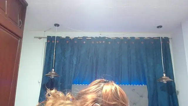 sarah lovesu online show from 2, 10, 2025