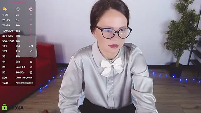VickyGolden online show from 24, 6, 2026