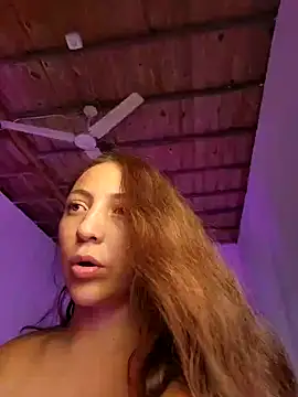 Snapshot of VickyHoult chatting on 6, 1, 2025 VickyHoult online show from 6, 1, 2025