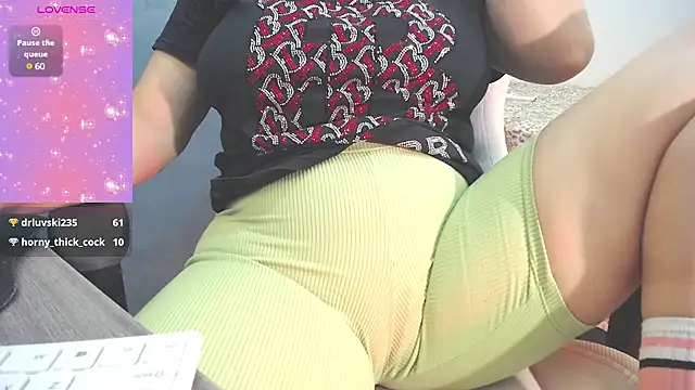 Tiffany teressa online show from 26, 2, 2025