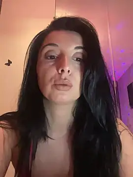 Snapshot of YreneRay chatting on 10, 12, 2024 YreneRay online show from 10, 12, 2024