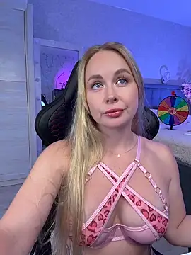 Snapshot of Kitty_Ricky chatting on 10, 4, 2026 Kitty Ricky online show from 10, 4, 2026