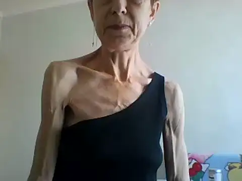 Snapshot of SwettyViktory chatting on 3, 4, 2026 SwettyViktory online show from 3, 4, 2026