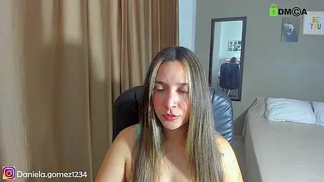 Snapshot of Danielacams chatting on 10, 1, 2025 Danielacams online show from 10, 1, 2025