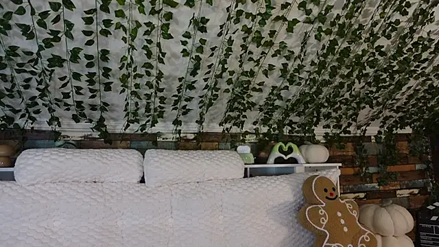 -khayaparker online show from 9, 3, 2025