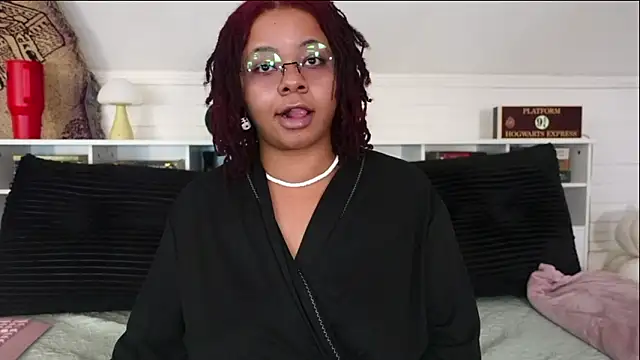 -khayaparker online show from 6, 3, 2026