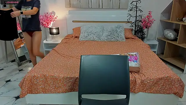 Snapshot of CharmedDoll chatting on 25, 9, 2025 CharmedDoll online show from 25, 9, 2025