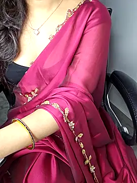 Snapshot of aliyaah_singh chatting on 1, 10, 2025 aliyaah singh online show from 1, 10, 2025