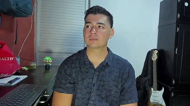 Snapshot of VincentSavage chatting on 4, 2, 2026 VincentSavage online show from 4, 2, 2026