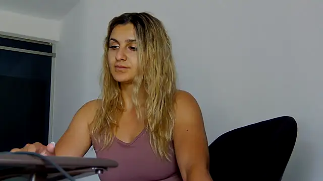 NicolePlay online show from 19, 7, 2026