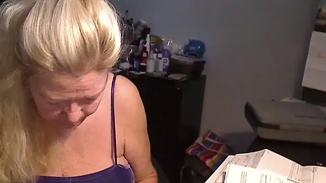 Snapshot of XTRAHORNYONE chatting on 31, 1, 2025 XTRAHORNYONE online show from 31, 1, 2025