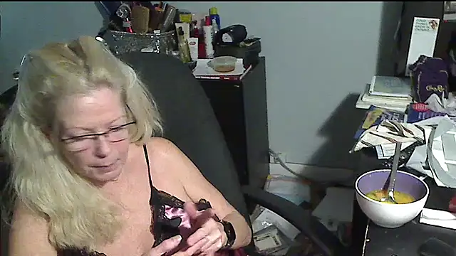 XTRAHORNYONE online show from 28, 11, 2025