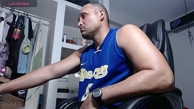 lewislamxxx hot online show from 2, 5, 2026