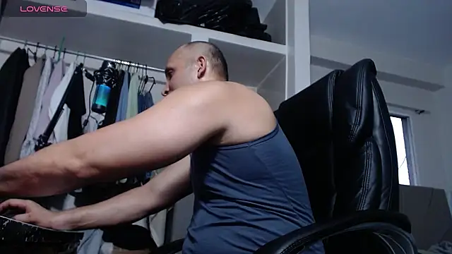 lewislamxxx hot online show from 6, 8, 2026