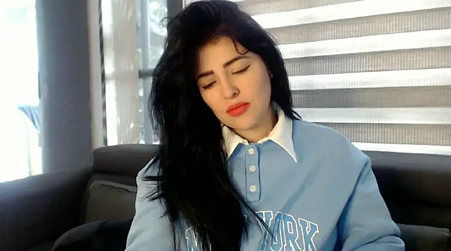 Snapshot of Aleska__Bell chatting on 4, 2, 2025 Aleska  Bell online show from 4, 2, 2025