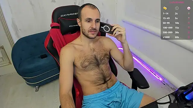 Snapshot of Raamoss chatting on 3, 12, 2024 Raamoss online show from 3, 12, 2024