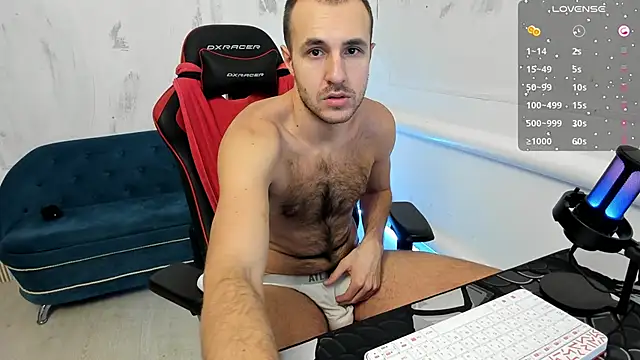 Snapshot of Raamoss chatting on 20, 12, 2024 Raamoss online show from 20, 12, 2024