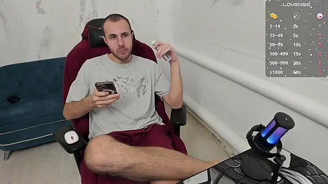 Snapshot of Raamoss chatting on 25, 12, 2024 Raamoss online show from 25, 12, 2024