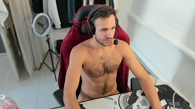 Snapshot of Raamoss chatting on 15, 9, 2025 Raamoss online show from 15, 9, 2025