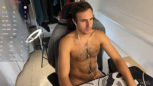 Snapshot of Raamoss chatting on 17, 10, 2025 Raamoss online show from 17, 10, 2025