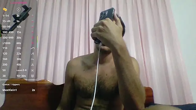 Snapshot of Raamoss chatting on 15, 12, 2025 Raamoss online show from 15, 12, 2025