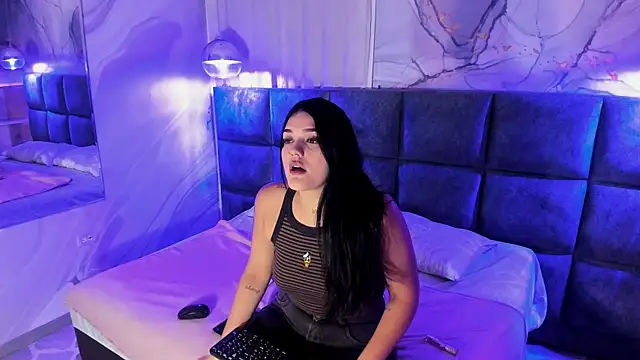 Snapshot of Maddysex_ chatting on 12, 5, 2026 Maddysex online show from 12, 5, 2026