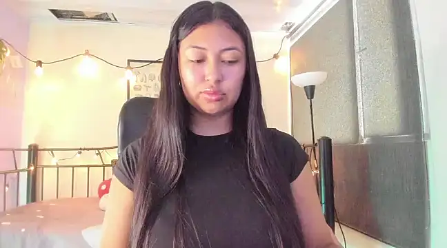 Snapshot of Pocahontas_power chatting on 8, 2, 2025 Pocahontas power online show from 8, 2, 2025